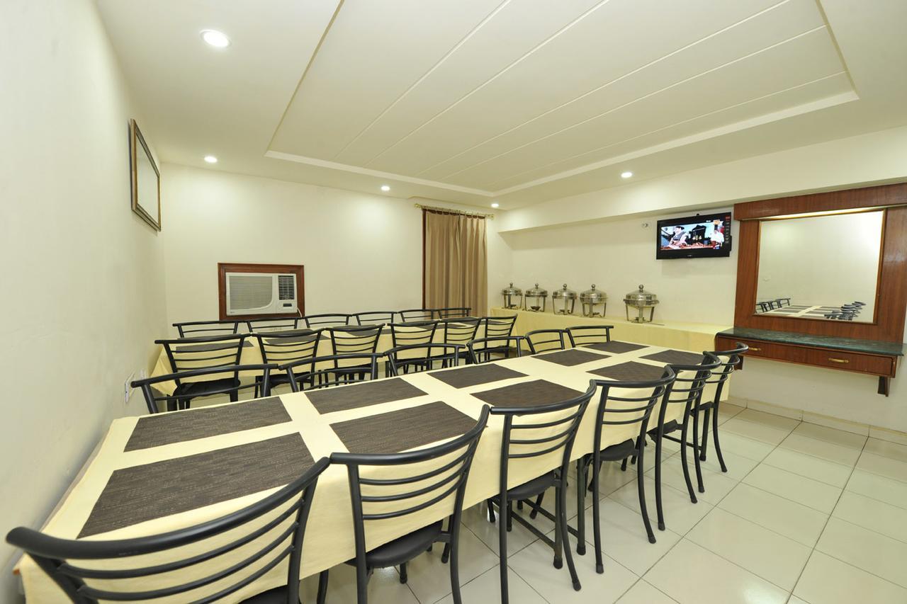 Oyo Flagship 40314 Hotel Victoria International Amritsar Exterior photo